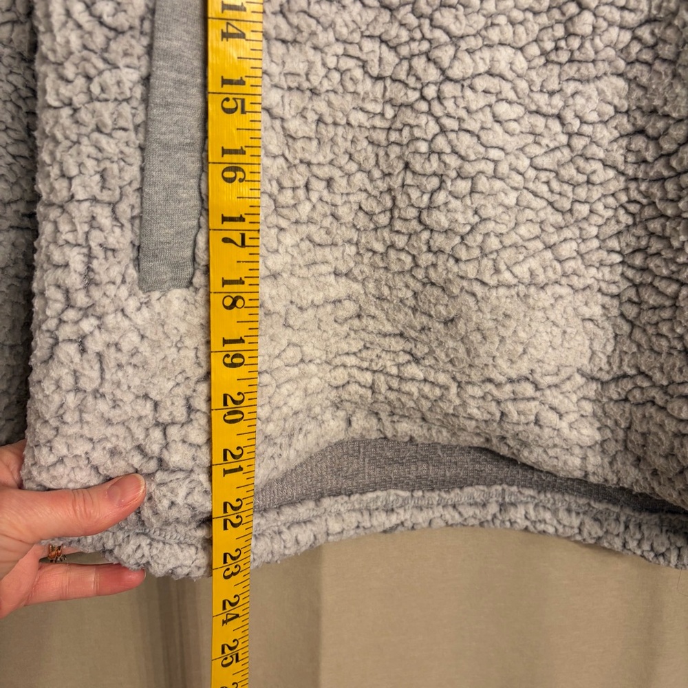 Altar'd State S Gray and Cream Sherpa Hoodie With Front Pocket Quarter Zip - Picture 7 of 9